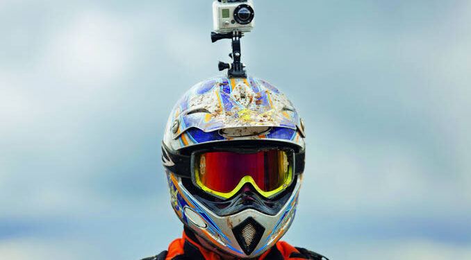 ഹെല്‍മറ്റുകളില്‍ ക്യാമറ ഘടിപ്പിക്കുന്നതു നിരോധിച്ചു.