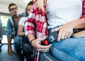 നവംബര്‍ 1 മുതല്‍ സ്വകാര്യ ബസുകളിലും കെഎസ്ആര്‍ടിസി ബസുകളിലും സീറ്റ് ബെല്‍റ്റ് നിര്‍ബന്ധം; സമയപരിധി നീട്ടി