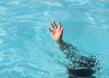 യൂട്യൂബ് നോക്കി നീന്താൻ ഇറങ്ങിയ കുട്ടി മുങ്ങി മരിച്ചു