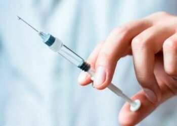 യുവതിയെ ഇന്‍ജക്ഷന്‍ ചെയ്തു കൊലപ്പെടുത്താന്‍ ശ്രമിച്ച നഴ്സ് വേഷത്തിലെത്തിയ യുവതി പിടിയില്‍.