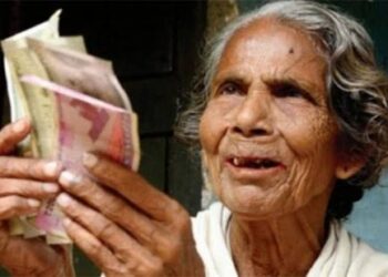 3200 രൂപ വീതം 57 ലക്ഷം പേരുടെ കൈകളിലേക്ക്, ക്ഷേമ പെന്‍ഷന്‍ വിതരണം ഇന്ന് മുതൽ