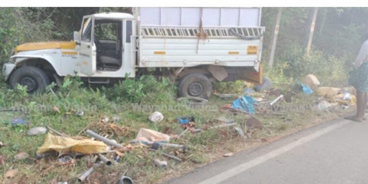 തിരുനെല്ലിയിൽ പിക്കപ്പ് ജീപ്പ് മറിഞ്ഞ് അസം സ്വദേശി മരിച്ചു: ഒമ്പത് പേർക്ക് പരിക്കേറ്റു
