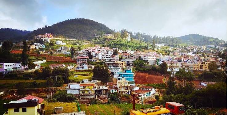 ഊട്ടിയിൽ ഇന്നലെ ചരിത്രത്തിലെ ഏറ്റവും ഉയർന്ന താപനില അവധിക്കാല വിനോദ സഞ്ചാരം താളംതെറ്റുന്നു