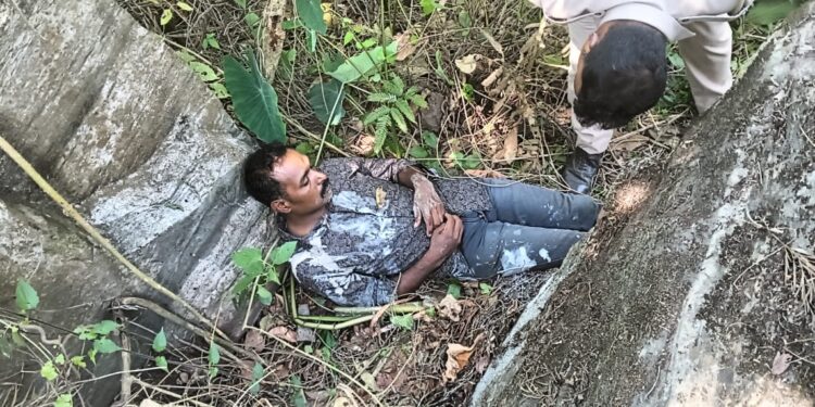 ഭാര്യയേയും ഭാര്യാമാതാവിനേയുംബന്ധുവിനെയും ചുറ്റിക കൊണ്ട് അടിച്ച് കൊലപ്പെടുത്താന്‍ ശ്രമം;കൊലപ്പെടുത്താന്‍ ശ്രമിച്ച യുവാവിനെ അവശനിലയില്‍ കണ്ടെത്തി