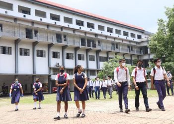 ശനിയാഴ്ച സ്കൂളിൽ പോകണ്ട; പ്രവൃത്തിദിനമാക്കിയ തീരുമാനം മരവിപ്പിച്ചു