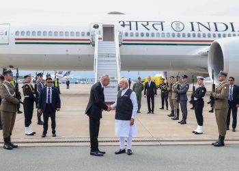 നരേന്ദ്ര മോദി പോളണ്ടിൽ; വാർസോ വിമാനത്താവളത്തിൽ ഊഷ്‌മള സ്വീകരണം – PM MODI AT POLAND