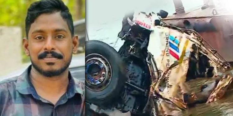 അർജുന്റെ ലോറി കണ്ടെത്തി. ലോറിയുടെ കാബിനിൽനിന്ന് മൃതദേഹാവശിഷ്ടങ്ങൾ പുറത്തെടുത്തു