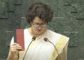 വയനാടിന്റെ എംപിയായി പ്രിയങ്ക ഗാന്ധി; ഭരണഘടന കൈയിലേന്തി സത്യപ്രതിജ്ഞ ചെയ്തു