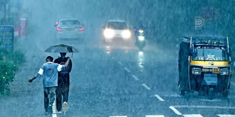 മഴ മുന്നറിയിപ്പിൽ മാറ്റം: മൂന്ന് ജില്ലകളിൽ റെഡ് അലർട്ട്