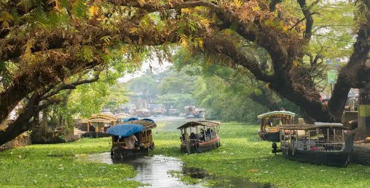 ബംഗാൾ ഉൾക്കടലിൽ പുതിയ ന്യൂന മർദ്ദം രൂപപ്പെട്ടു, കേരളത്തിൽ അതിതീവ്ര മഴ തുടരും, 3 ദിവസം അതിശക്ത മഴ മുന്നറിയിപ്പ്